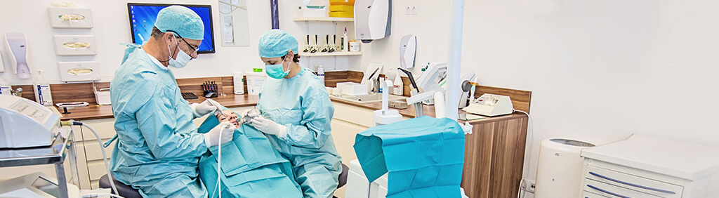 Zahnarzt Ungarn Zahnimplantation beim Dr. Toka